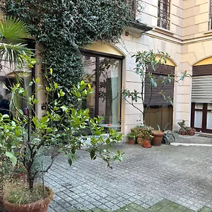 Luxury Loft Near Duomo And Garage Milan